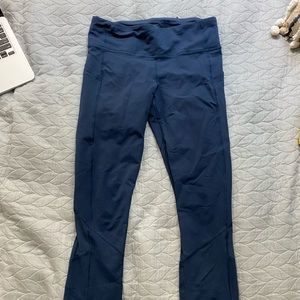 Navy blue lululemon crop length leggings